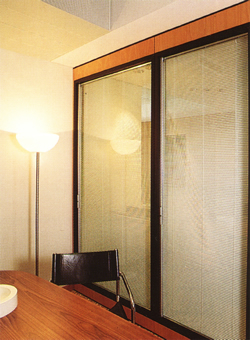 Privacy Insulated Glass Partition for Conference Room