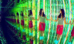 Parallel-Mirrors-Reflect-Infinite-Images.jpg