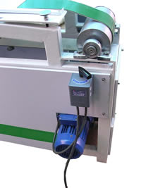 Steady electrical driven belt conveyor provides high breakout quality Small glass breakout machine